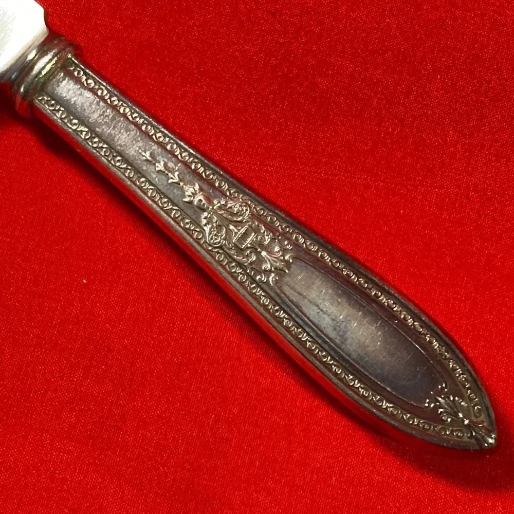6- Vtg Wm Rogers & Son Triumph Dinner 9